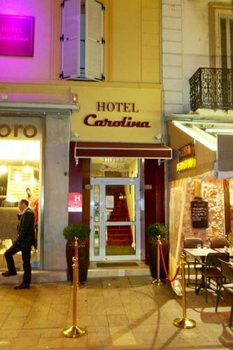 Hotel Carolina, Забронировать Отель Отели Приморских Альпы с парковкой, Парковка