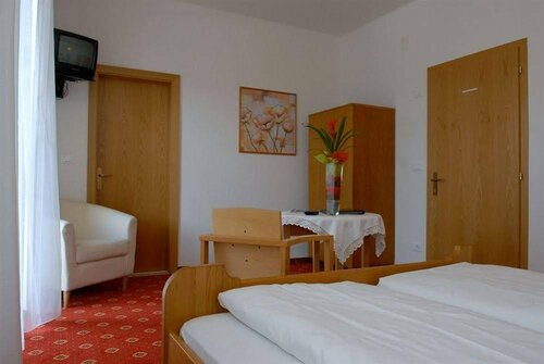 Hotel CampingPark Steiner, Забронировать Отель Лайвес Bolzano and surroundings