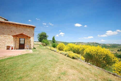 La Casella Agriturismo, Book Landbrugsophold Gualdo Cattaneo Umbrien