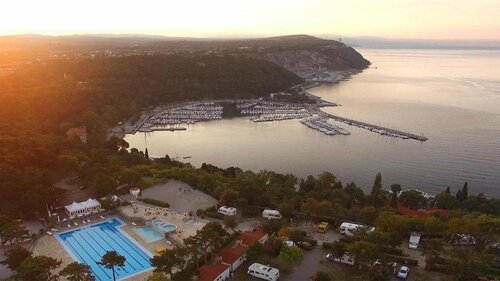 Camping Village Mare Pineta, Book Campingplads Duino Aurisina Friuli Venezia Giulia