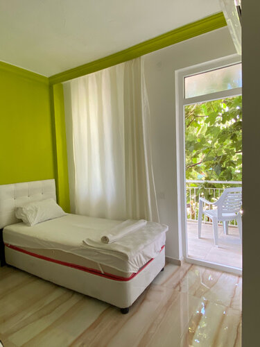 Kiris Garden Hotel, Забронировать Отель Отели Кирис с парковкой, Парковка