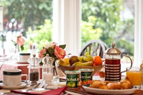 Kenilworth Guest House, Book Pension Cumbria hoteller med parkering, Parkering