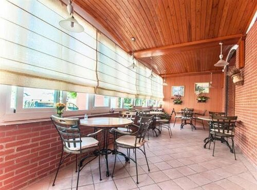 Hotel Silvia, Забронировать Отель Отели Эмпуриабравы с завтраком, Завтраки