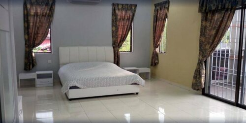 ArRayyan Guesthouse & Homestay, Rezerwuj Pensjonat Hotele w Taiping z Parkingiem, Parking