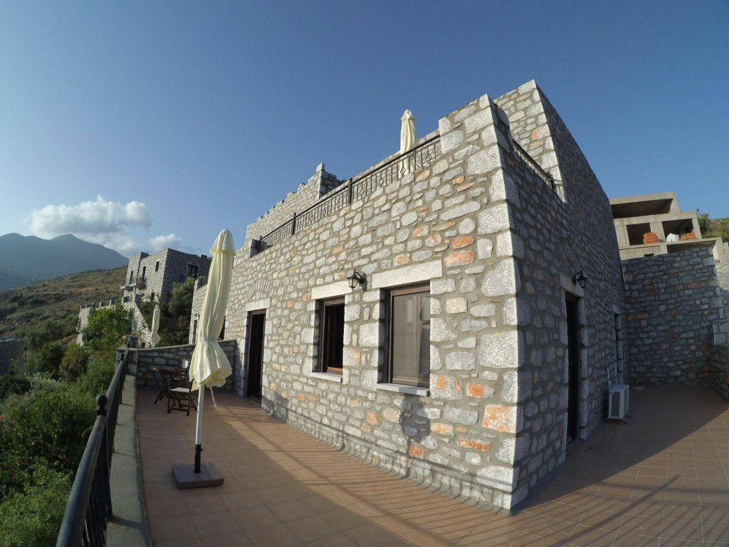Onar Mani Suites