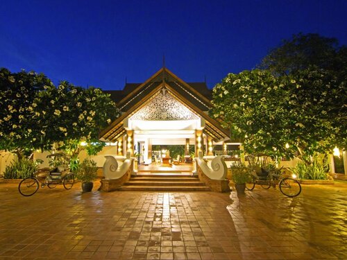 The Legend Chiang Rai Boutique River Resort and Spa, Забронировать Курортный отель Чианграй провинция Чианграй, рядом с Rong Suea Ten Temple