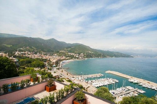 Hotel Punta San Martino, Забронировать Отель Аренцано Итальянская Ривьера
