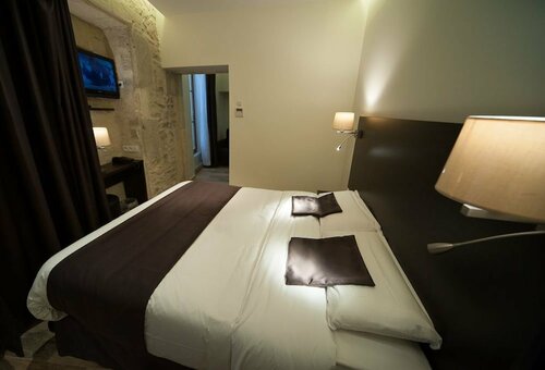 Central Hotel, Забронировать Отель Отели в центре Ним с завтраком, отели в центре Ним с завтраком