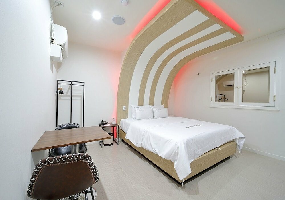 HOTEL ViA