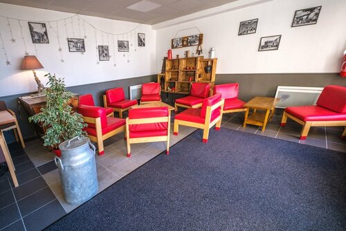 Résidence Étoiles dOrion - Vacancéole, Book Hotel Hoteller i Rhône-Alps med parkering, Parkering