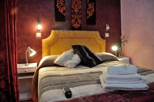 Hostal Far Home Plaza Mayor, Забронировать Отель Отели Мадрида с завтраком, рядом с Здание Grassy, Завтраки