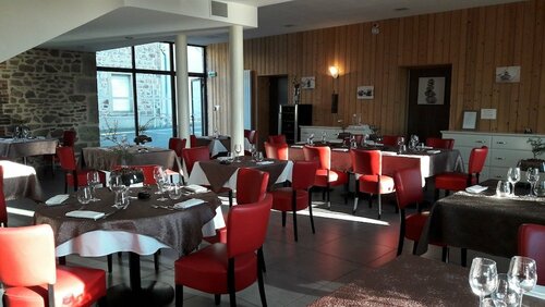 Les Pierres Folles, Reserva ahora Hotel Rozier-en-Donzy Loira