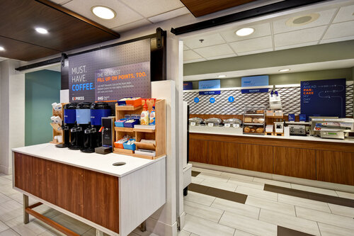 Holiday Inn Express Newport North - Middletown by IHG, Брондау Қонақ үй Миддлтоун Connecticut