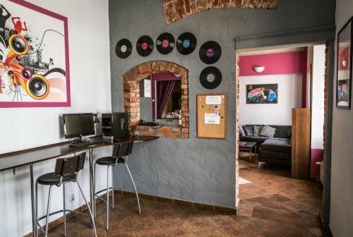 Music Hostel, Забронировать Хостел Хостелы Лодзинское воеводства, Хостел