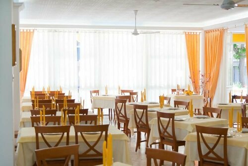 Hotel Altair, Забронировать Отель Мизано-Адриатико Побережье Римини