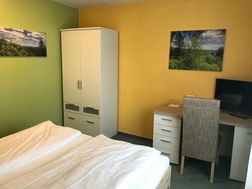 City Hotel Kaiserhof, Забронировать Отель Отели Оффенбах 4 звезды, рядом с Музей Клингспор, 4*