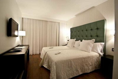 Hotel Infanta Leonor, Забронировать Отель Эсиха Провинция Севилья