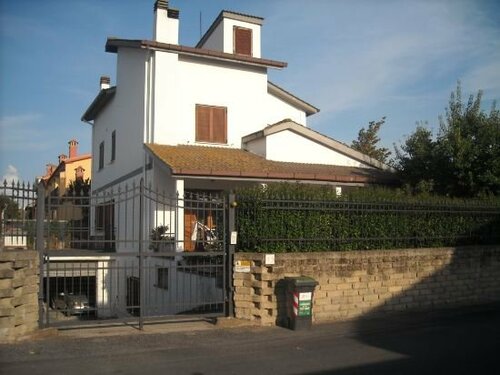 Giardino Degli Aranci B&B, Buchen Sie Hotel Ponte Galeria Latium