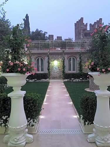 Relais La Speranzina, Забронировать Отель СПА-отели Сирмионе, рядом с Grottoes of Catullus, SPA-услуги