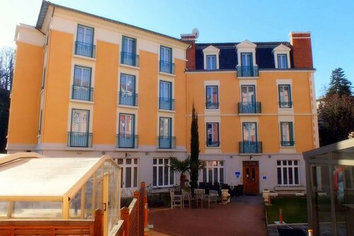 Hôtel Spa Thermalia, Book Ferieresort Hoteller i Rhône-Alps med parkering, Parkering