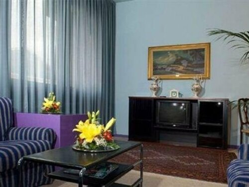 LVG Hotel Collection - Gardenia, Забронировать Отель Борго Сан-Микеле Верона