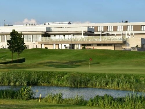 Kölner Golfclub, Забронировать Отель Айл Кельн