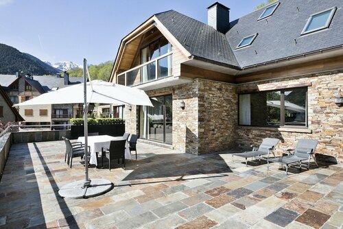 Luderna - Casa con jardín Montcorbison, Réserver Hôtel Mont Val d'Aran