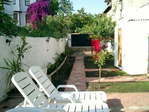 Charming Apartments in the heart of old town, Забронировать Отель Калеичи 