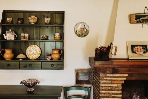 Casale al Lago, Book Hotel Hoteller i Baschi med parkering, Parkering