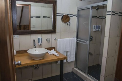 Hotel & Restaurant Chalet Tirol, 预订 小木屋 San Rafael 圣荷西
