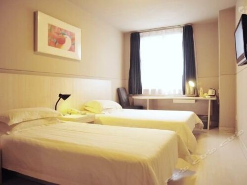 Jinjiang Inn Suzhou Guanqian Street, Забронировать Отель Отели Сучжоу с парковкой, рядом с Конференц-центр Сучжоу, Парковка