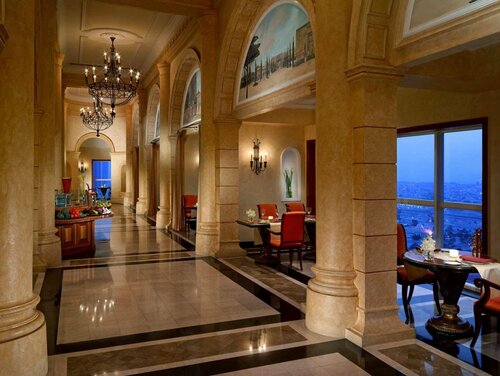 Dusit Thani Dubai, Забронировать Отель Отели Эмирата Дубая 5 звезд, рядом с Развлекательный комплекс Hub Zero Dubai, 5*