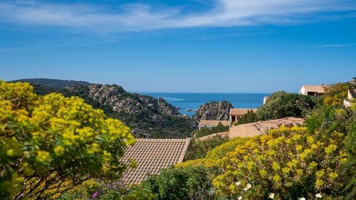 Residence La Falata Costa Paradiso, Забронировать Отель Тринита-д'Агульту-э-Виньола Коста-Парадизо, рядом с Пляж Ли Байетти