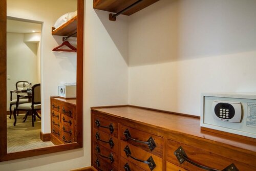 L.A.H. Hostellerie, Забронировать Отель Капивари Кампус-ду-Жордан, рядом с Shopping Cadij