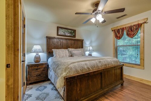 Swimmin in the Smokies - Six Bedroom Chalet, Забронировать Шале Гатлинберг Great Smoky Mountains National Park, рядом с Светофор №3A