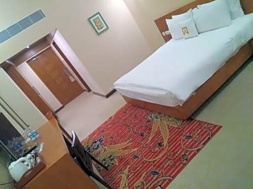Welcomhotel by ITC Hotels, Kences Palm Beach, Mamallapuram, Varaa Hotelli Hotellit Tamil Nadu uima-altaalla, Uima-allas