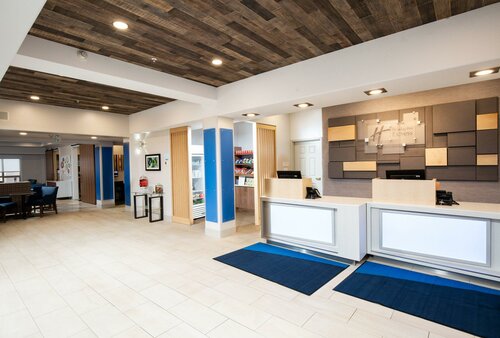 Holiday Inn Express Grande Prairie, Rezervați Hotel Hoteluri în Alberta cu piscină, Piscină