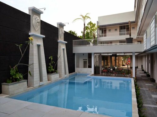 De Wahyu Hotel, Đặt Khách sạn Khách sạn tại Batu có Hồ bơi, gần Angkut Museum, Hồ bơi