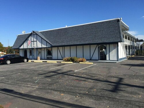 American Tudor Inn, Prenota Hotel Newport News 