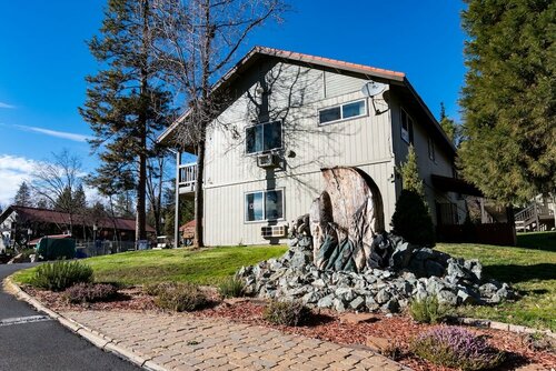 Yosemite Westgate Lodge, Buchen Sie Hotel Buck Meadows Stanislaus National Forest