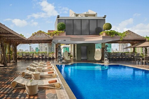 Essence Hotel-Phnom Penh, Забронировать Отель Отели Пномпеня 4 звезды, рядом с Sorya Shopping Centre, 4*