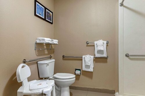 Comfort Suites Waco North - Near University Area, Buchen Sie Hotel Waco 