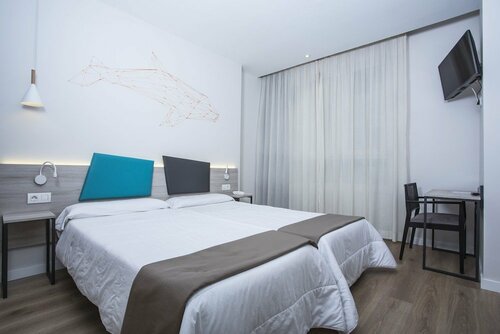 Hotel Mediterraneo Valencia, Забронировать Отель Отели Валенсии 3 звезды, рядом с Национальный музей керамики и искусства Гонсалеса Марти, 3*