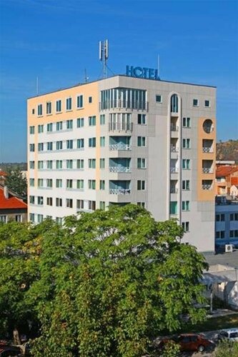Hotel Rila, Reserva ahora Hotel Hoteles en Kyustendil con aparcamiento, Aparcamiento