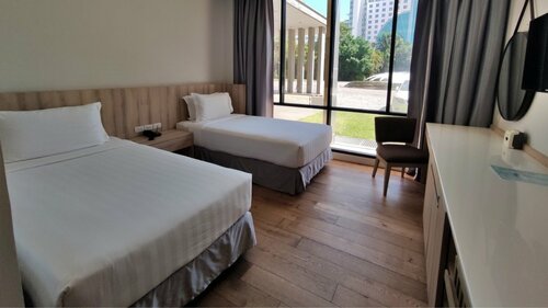 Holiday Palace, Забронировать Отель СПА-отели Паойпэт, SPA-услуги
