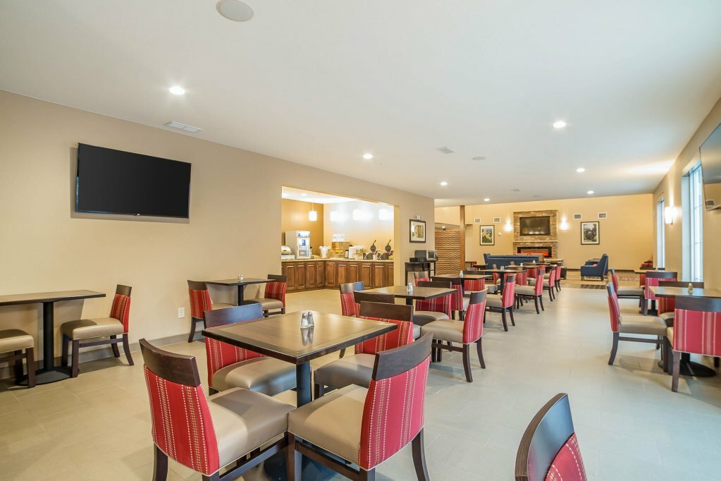 Comfort Inn & Suites Near Mt. Rushmore
