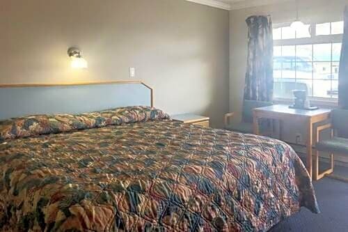 Lamplighter Motel, Rezervovat Motel Kamloops 