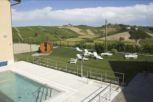 Spa Roero Relax Resort, Reservar Resort Canale Langhe