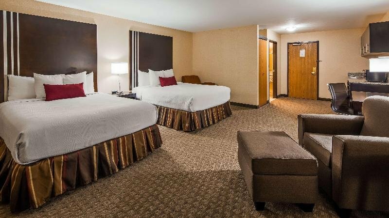 Best Western Plus Howe Inn