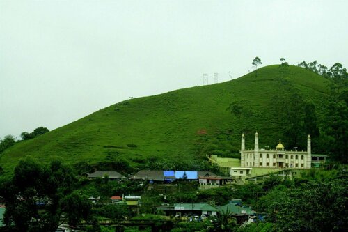Eastend Munnar, Забронировать Отель Муннар штат Керала, рядом с Музей чая в Муннаре